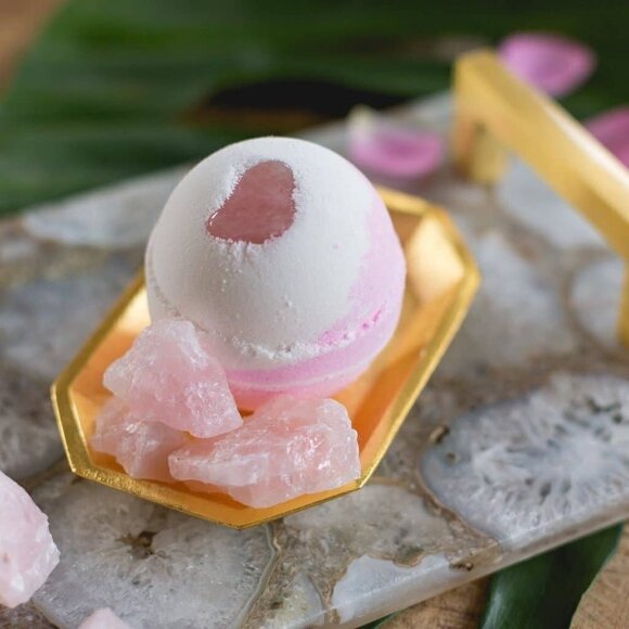 Geode Rose Quartz Bath Bomb - Picture 1 of 1